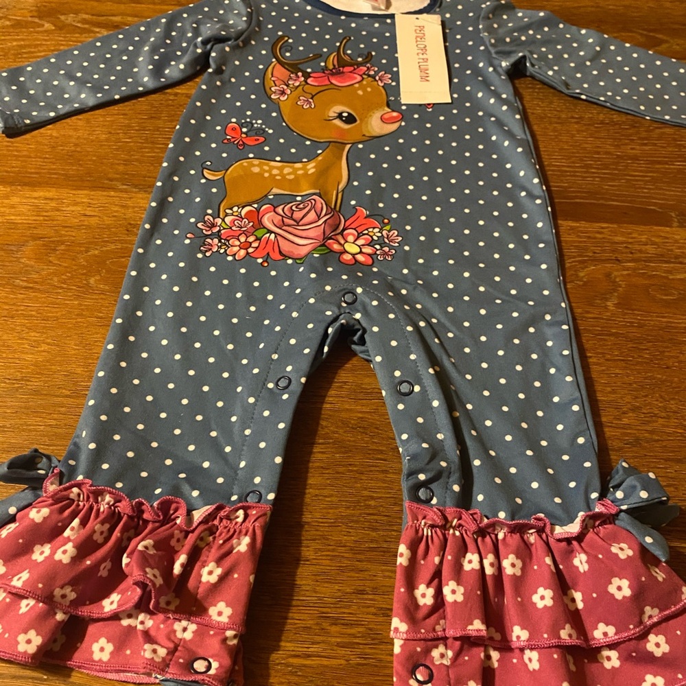 NWT Adorable Baby 12M Long SleeveOne Piece Romper
